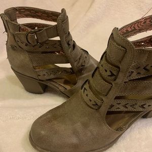 Roxy Fashion Booties